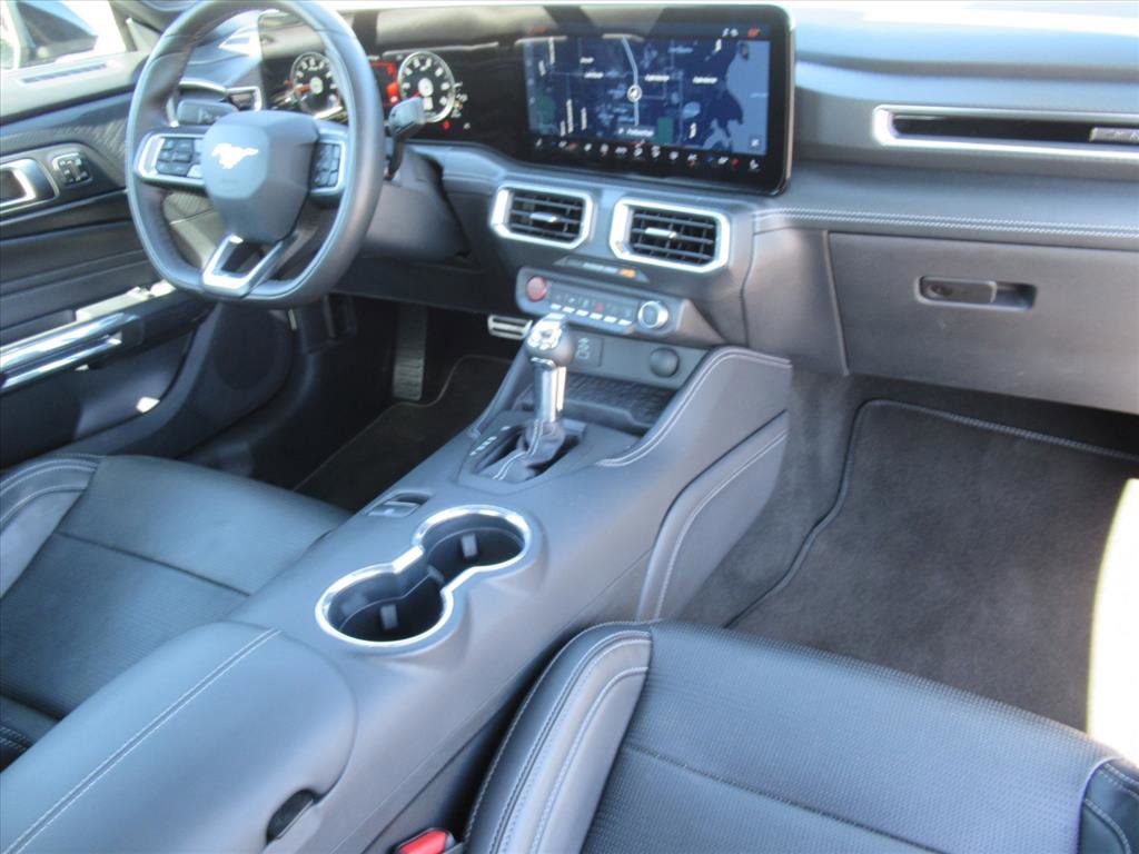 Used 2024 Ford Mustang Premium image 9