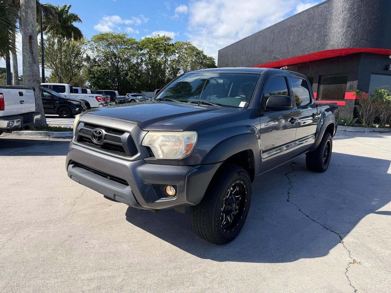 Used 2015 Toyota Tacoma PreRunner w/ Convenience Package video 2
