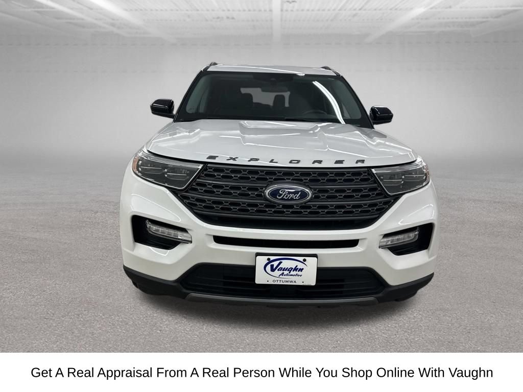 Used 2024 Ford Explorer XLT w/ Equipment Group 202A AWD/4WD image 5