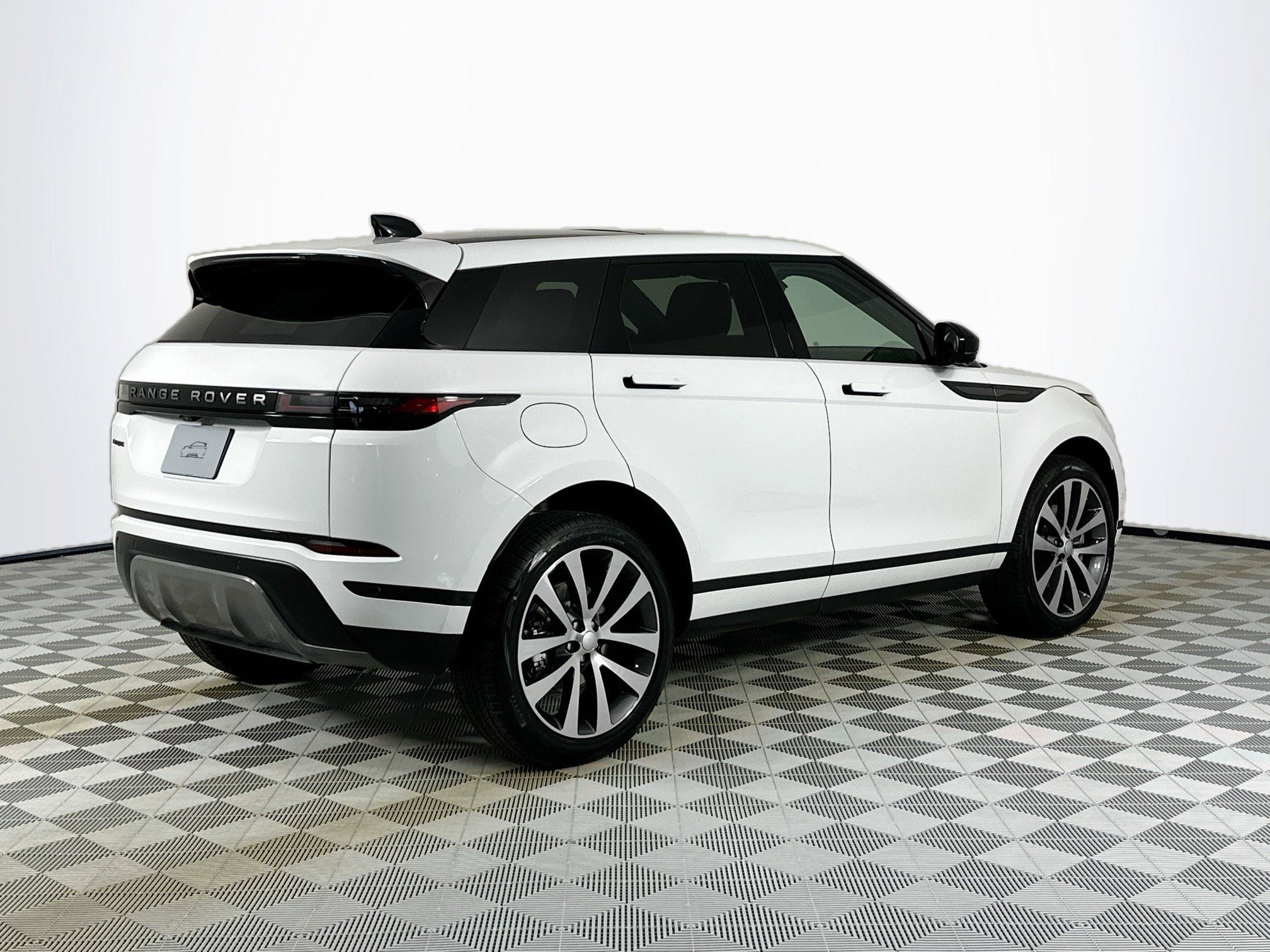 Used 2026 Land Rover Range Rover Evoque S AWD/4WD image 5