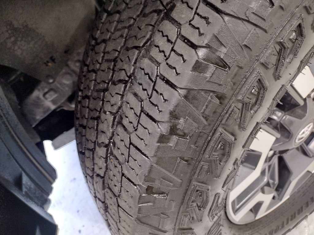 Used 2023 Toyota Tacoma TRD Off-Road AWD/4WD image 7