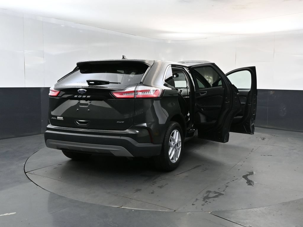 Used 2022 Ford Edge SEL w/ Convenience Package AWD/4WD image 29