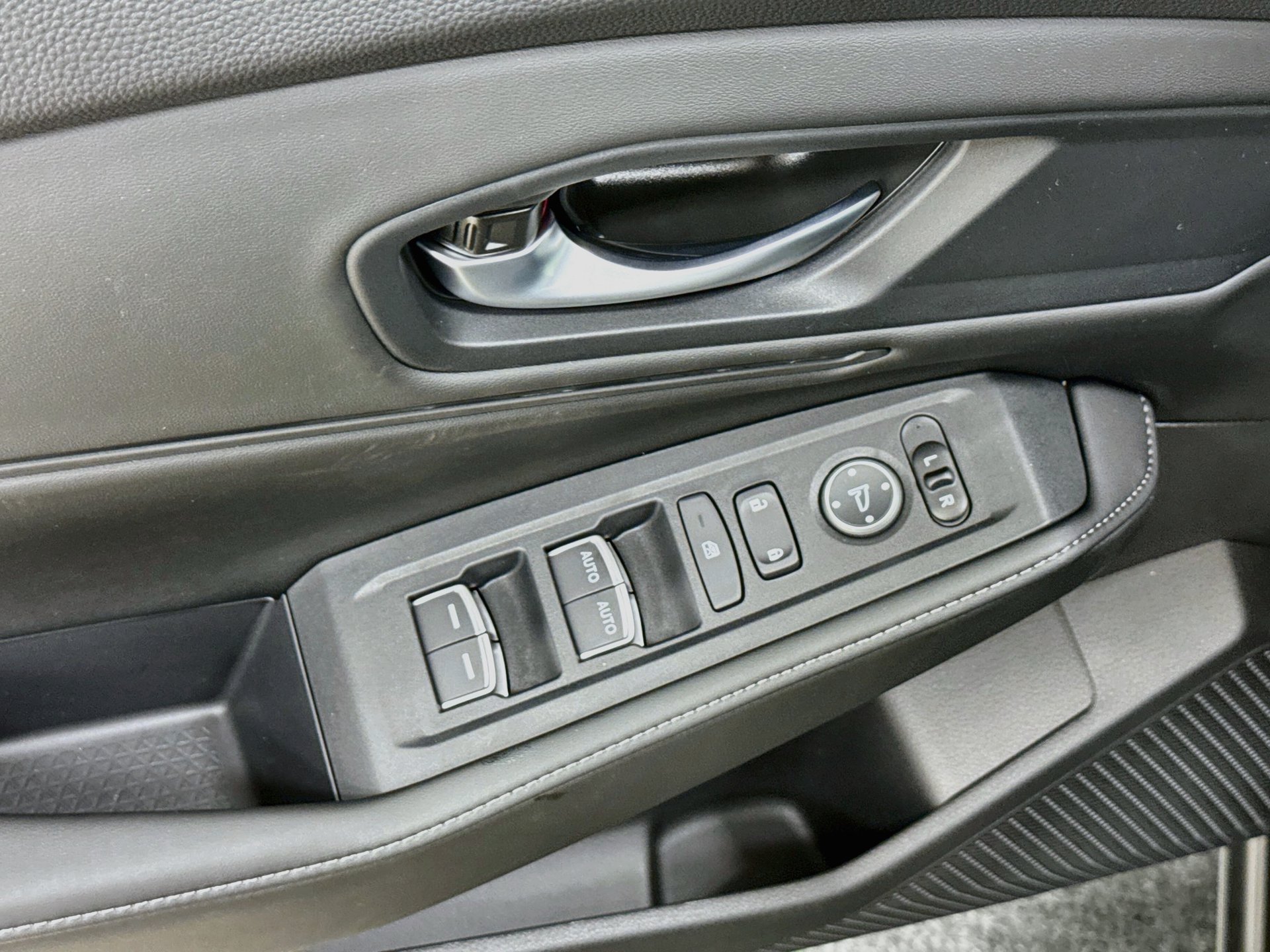 Used 2025 Honda Accord Sport image 15