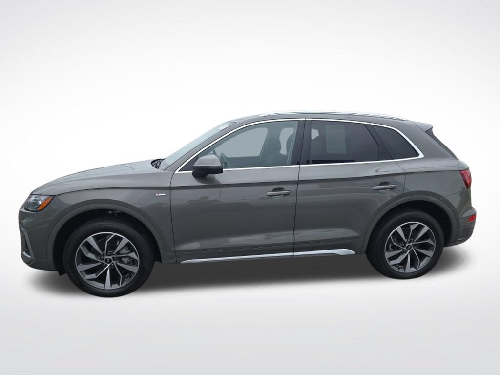 Used 2023 Audi Q5 2.0T Premium Plus w/ Premium Plus Package AWD/4WD image 7