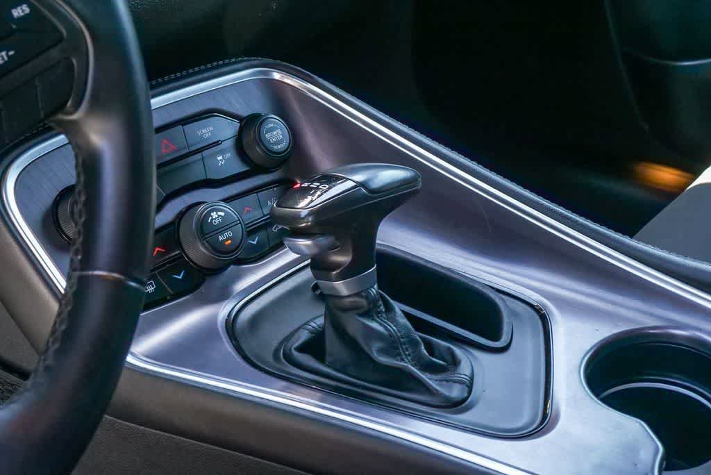 Used 2017 Dodge Challenger R/T RWD image 13