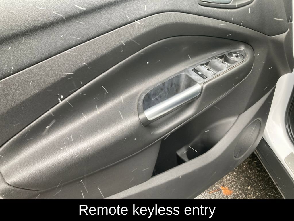 Used 2017 Ford Escape SE w/ Equipment Group 201A image 13