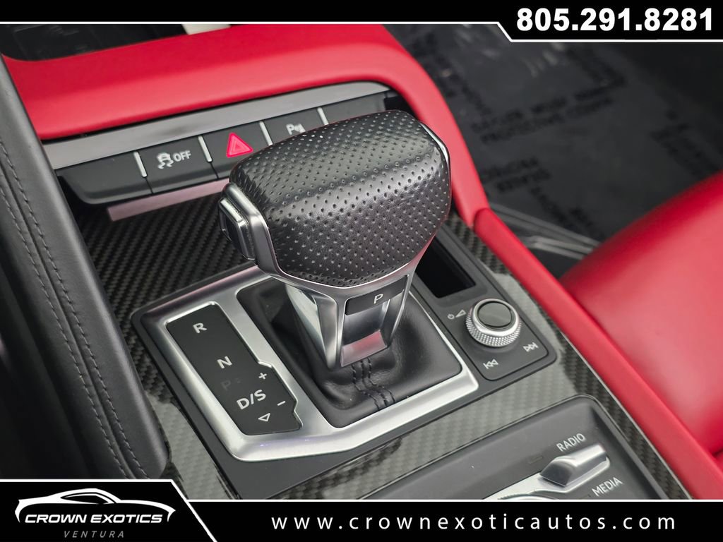 Used 2022 Audi R8 V10 w/ Carbon Exterior Package RWD image 30