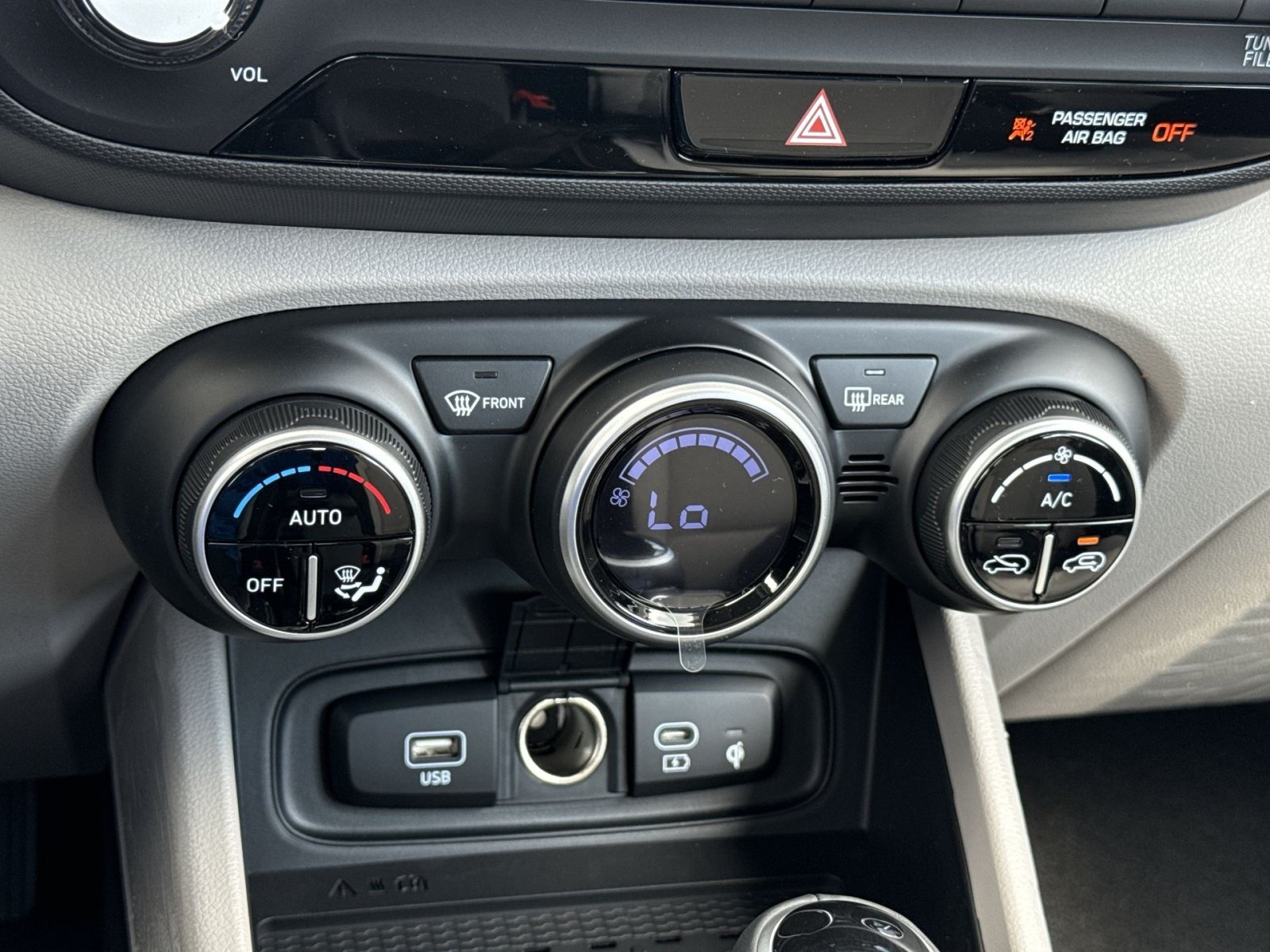 New 2026 Hyundai Venue SEL FWD image 21