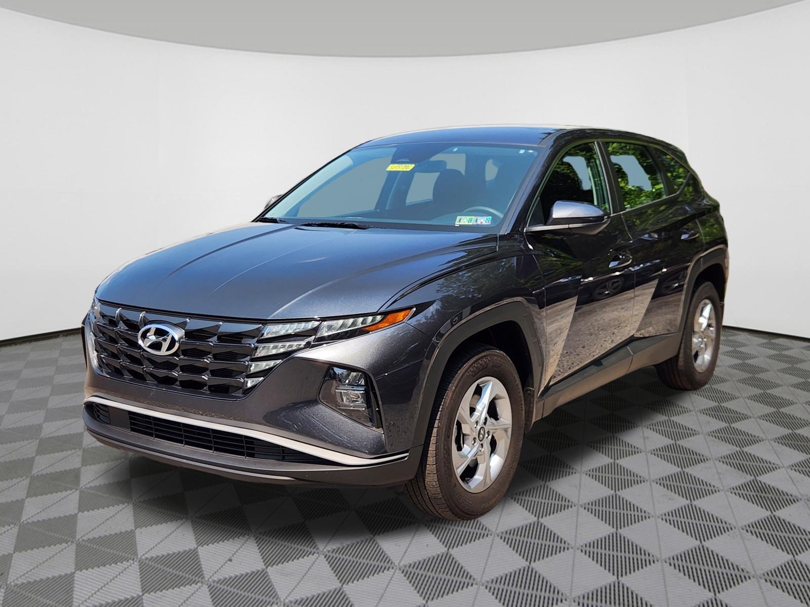 Used 2023 Hyundai Tucson SE w/ Cargo Package AWD/4WD image 2
