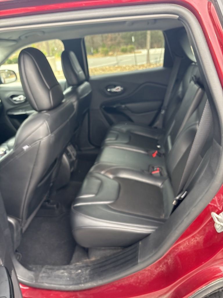 Used 2021 Jeep Cherokee Altitude image 12