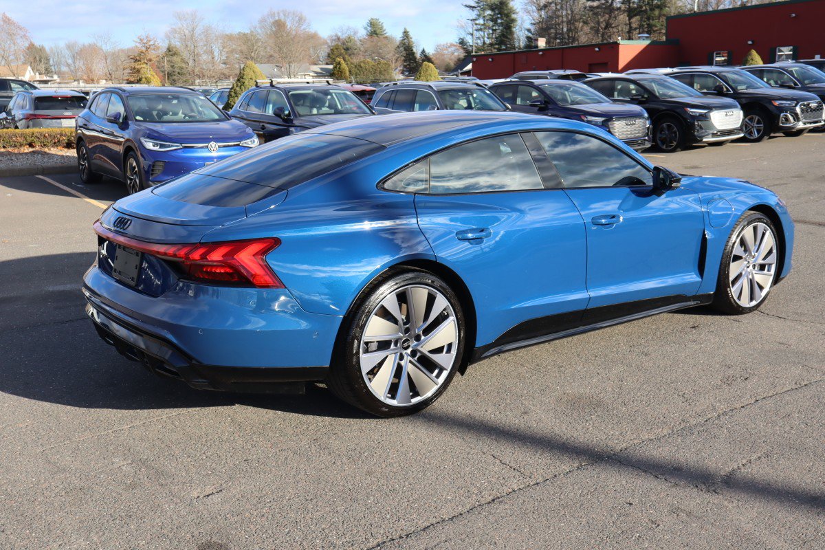Used 2022 Audi e-tron GT Prestige AWD/4WD image 5