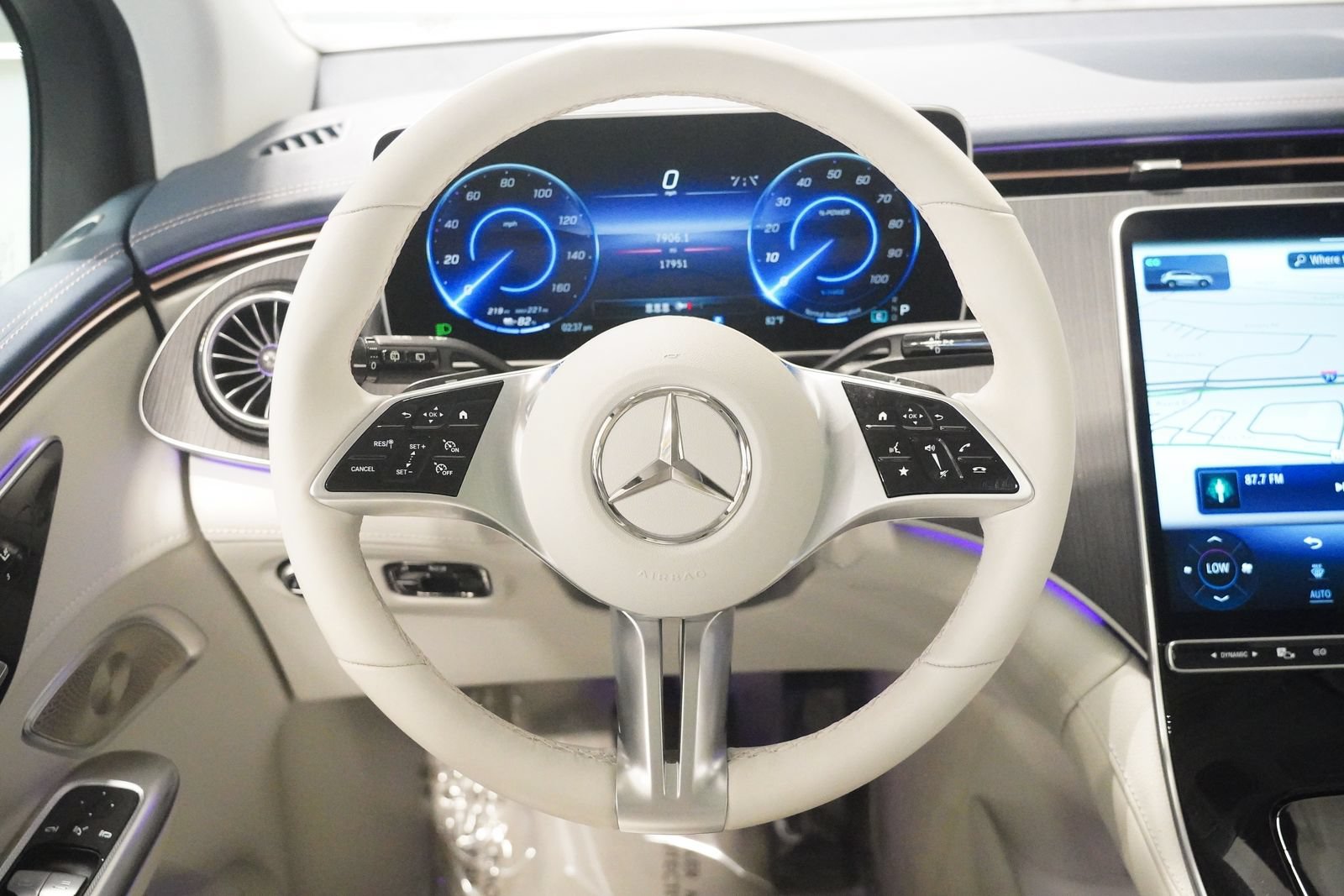 Used 2025 Mercedes-Benz EQE 350+ 4MATIC SUV image 15
