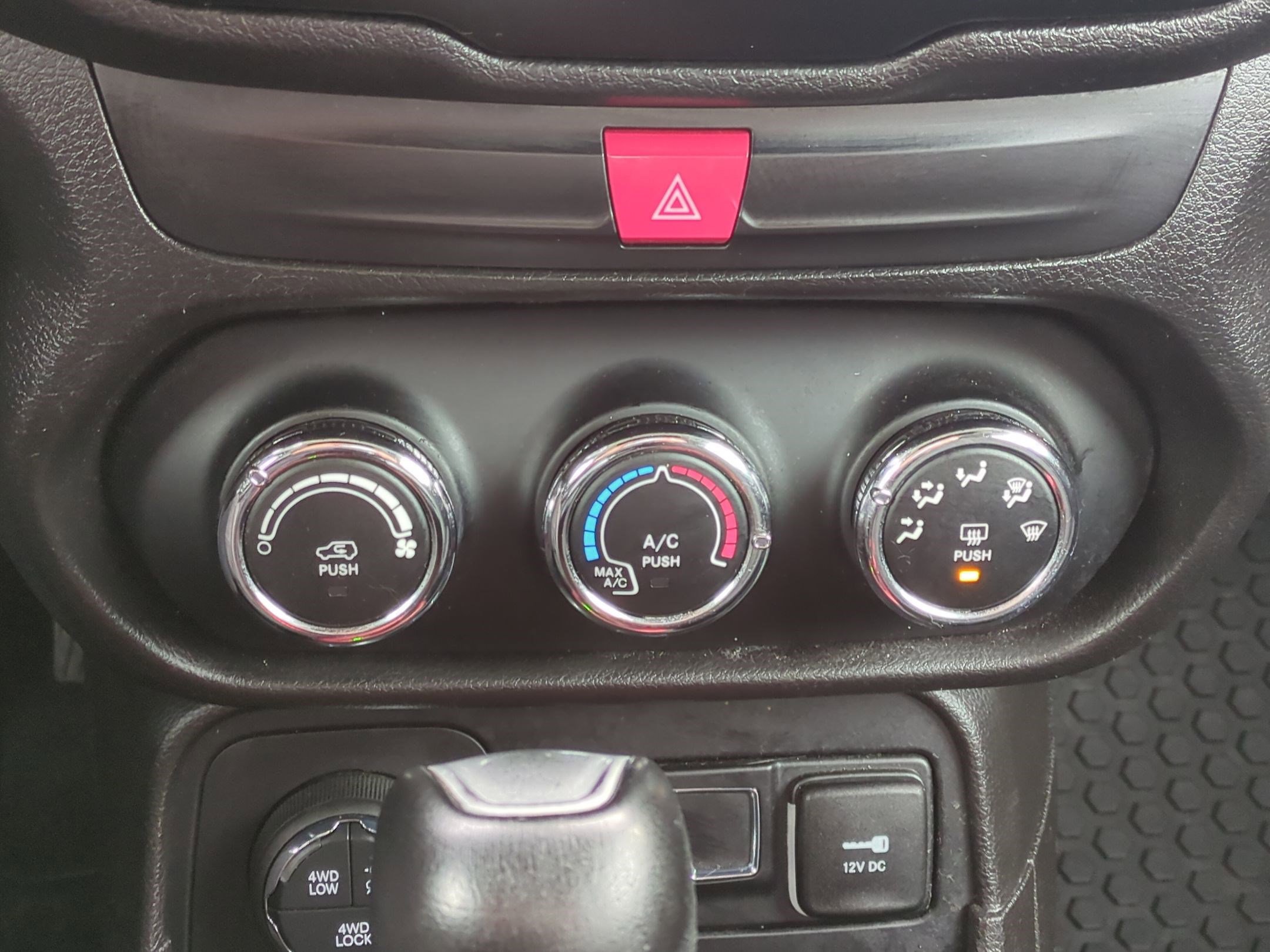 Used 2017 Jeep Renegade Trailhawk image 24