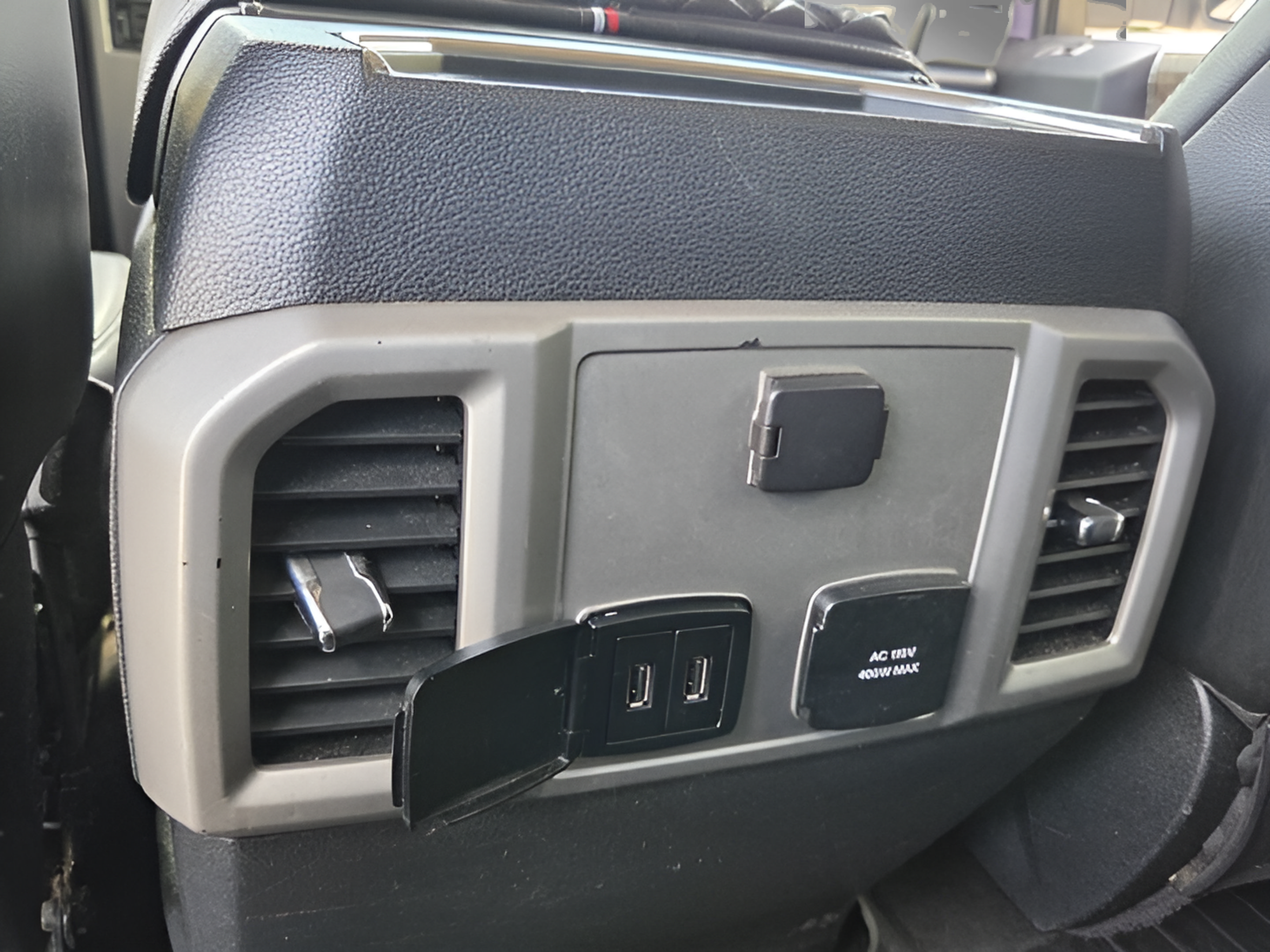 Used 2019 Ford F350 Lariat w/ Lariat Value Package AWD/4WD image 13