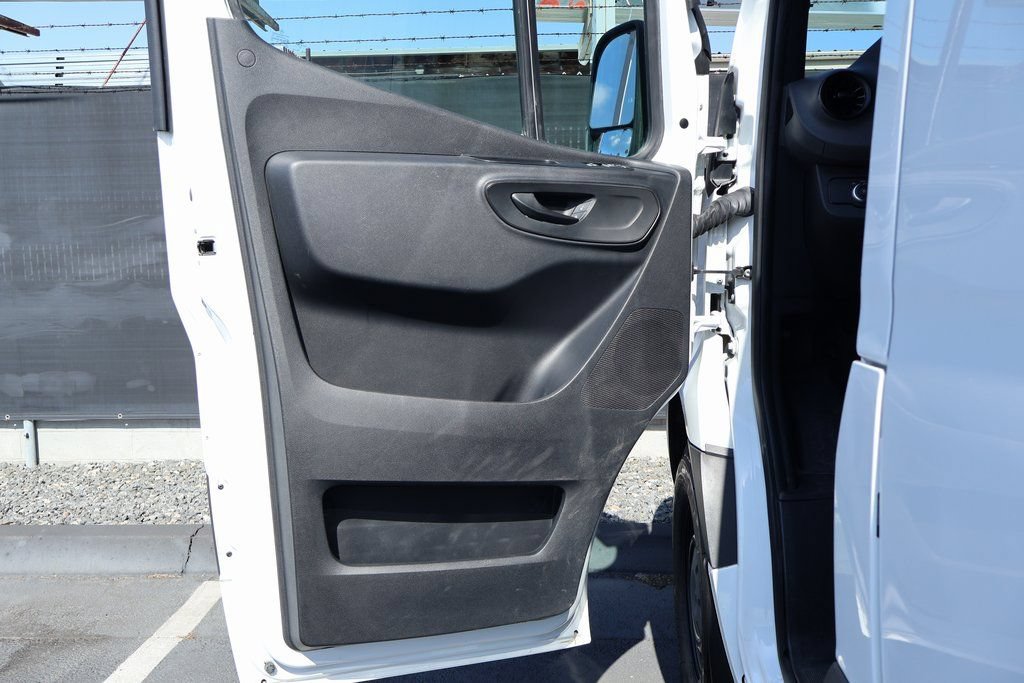 Used 2019 Mercedes-Benz Sprinter 144 image 11