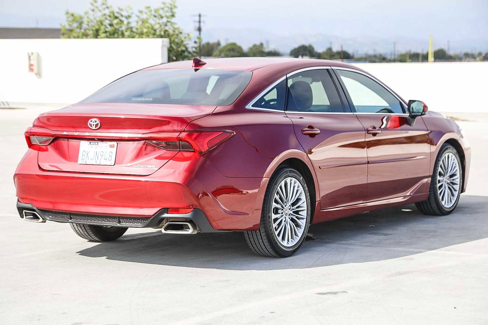 Certified 2019 Toyota Avalon Limited image 4