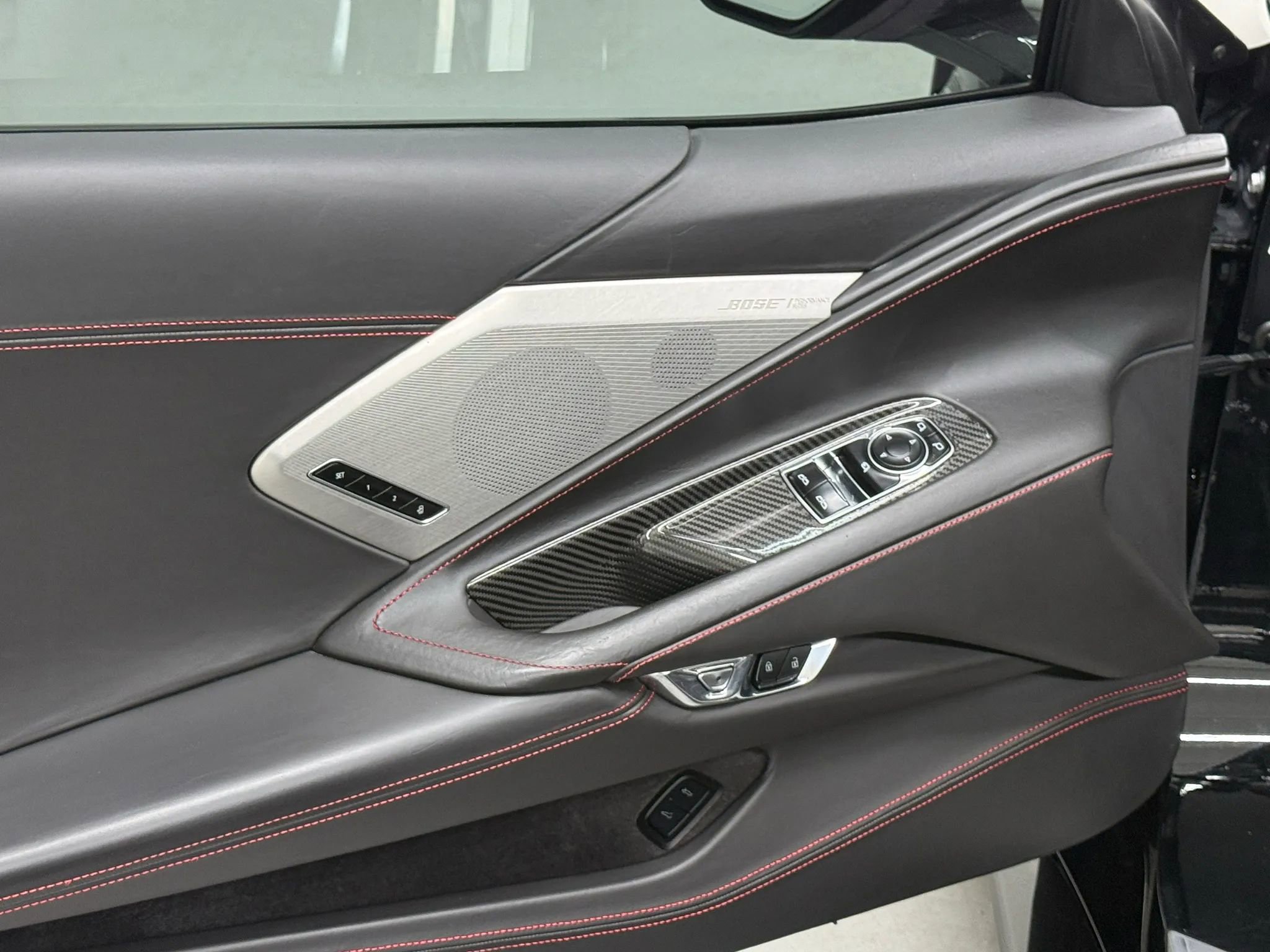 Used 2021 Chevrolet Corvette Stingray Premium Cpe w/ Z51 Performance Package image 13