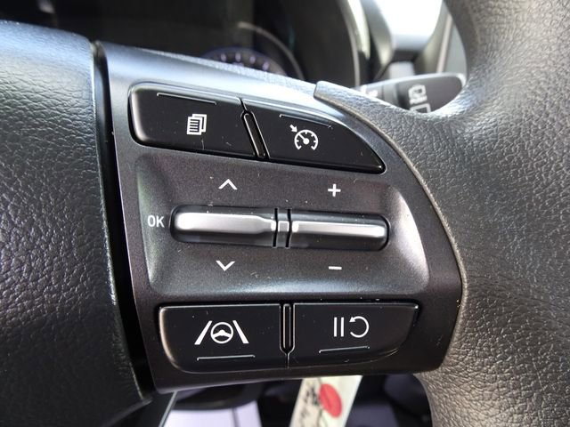 Used 2023 Hyundai Kona SE image 23