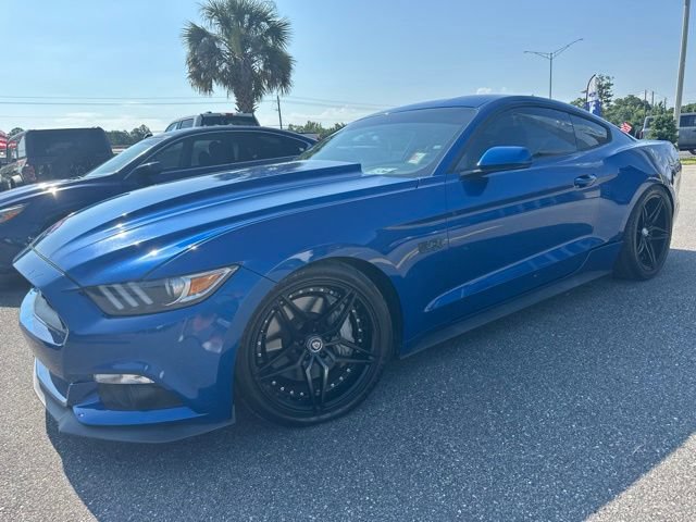 Used 2017 Ford Mustang GT w/ GT Performance Package RWD image 4