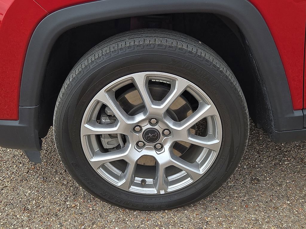 Used 2025 Jeep Compass Limited AWD/4WD image 10