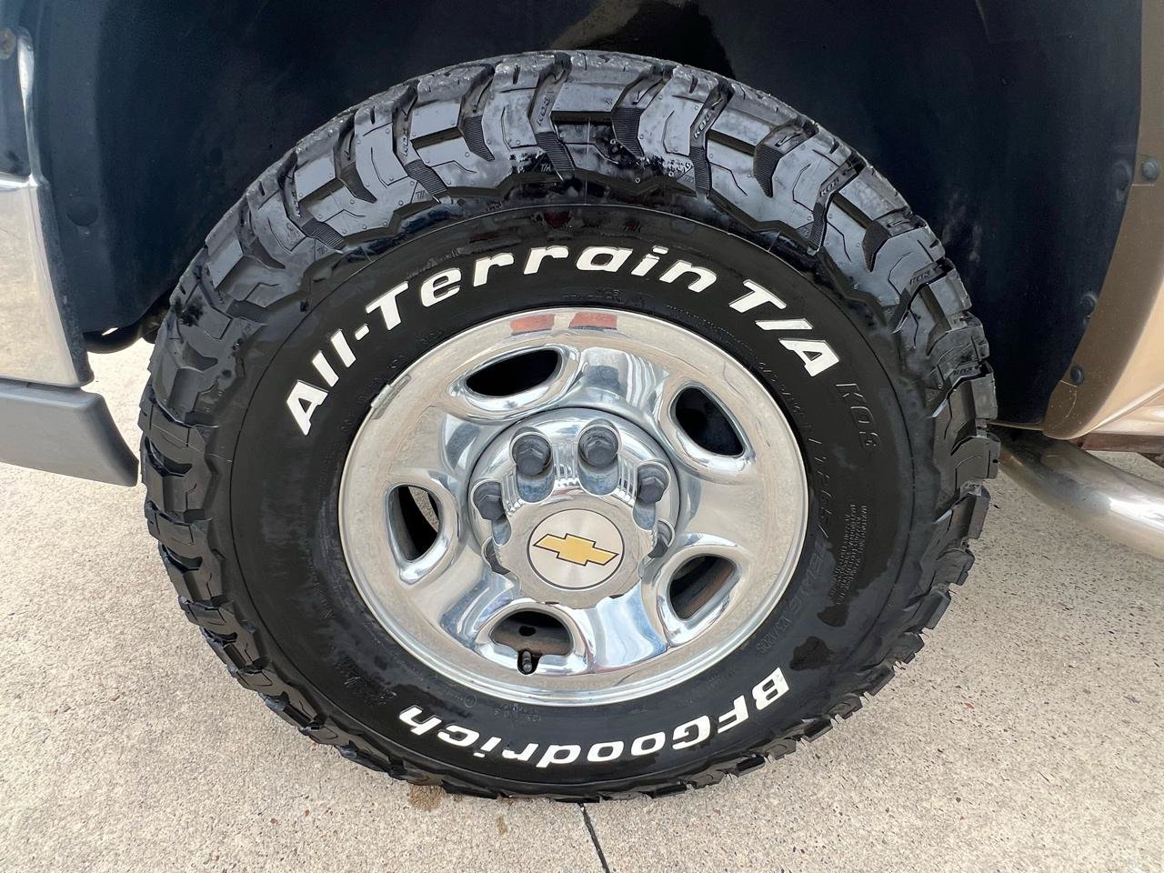 Used 2005 Chevrolet Silverado 2500 LS AWD/4WD image 11