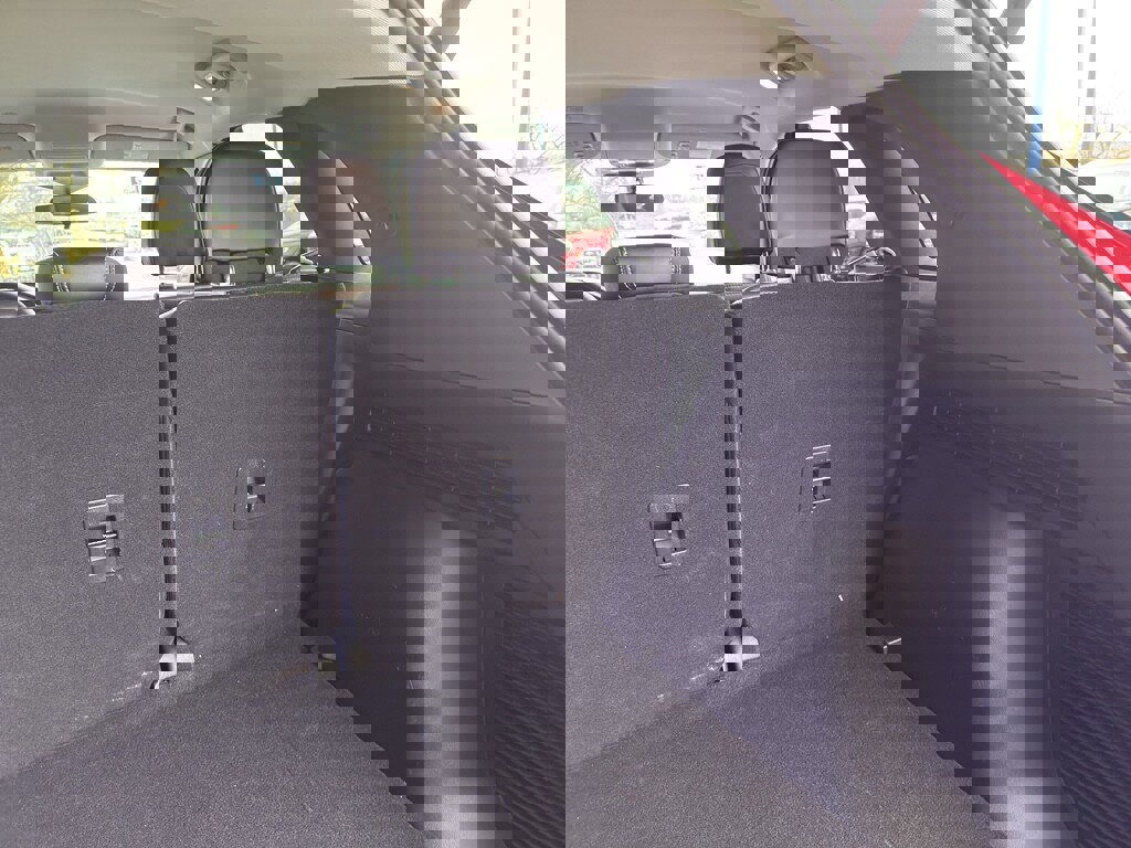 New 2025 Ford Escape SE image 7