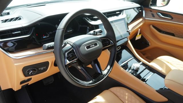 New 2026 Jeep Grand Cherokee L Summit AWD/4WD image 19