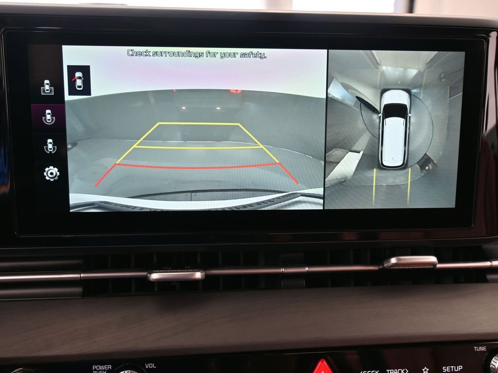 Used 2022 Kia Carnival SX image 23