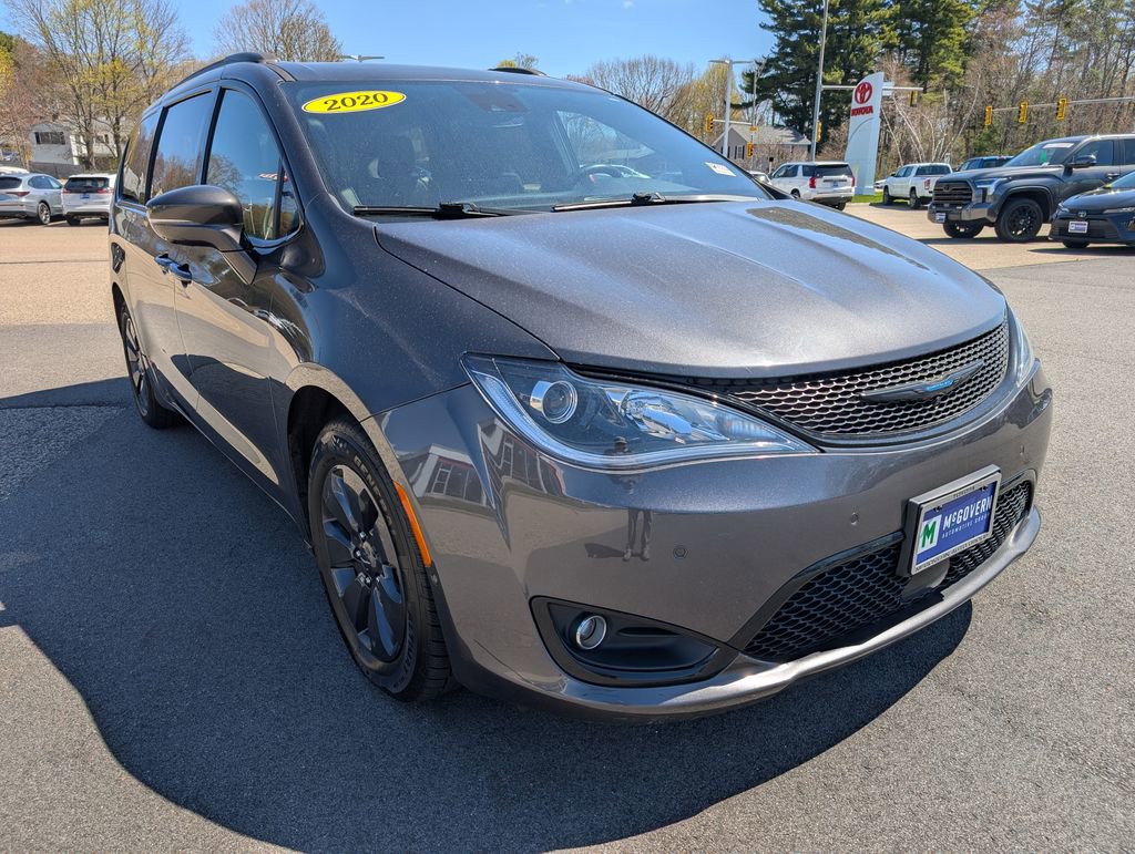 Used 2020 Chrysler Pacifica Limited w/ Advanced Safetytec Group FWD image 8