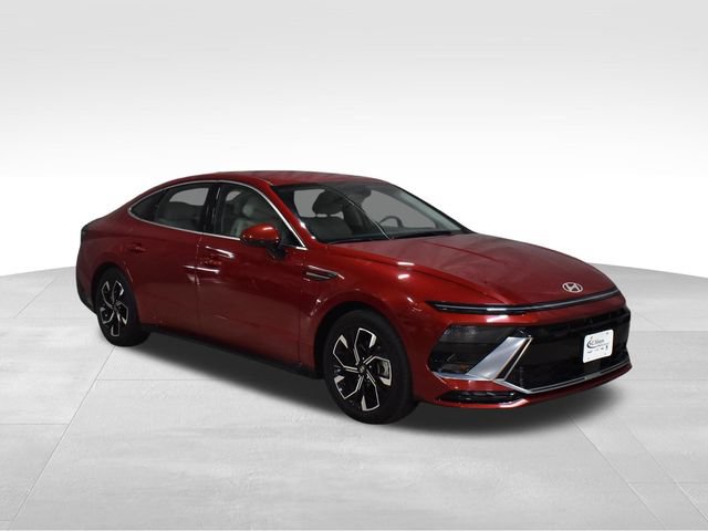 Used 2025 Hyundai Sonata SEL FWD image 4