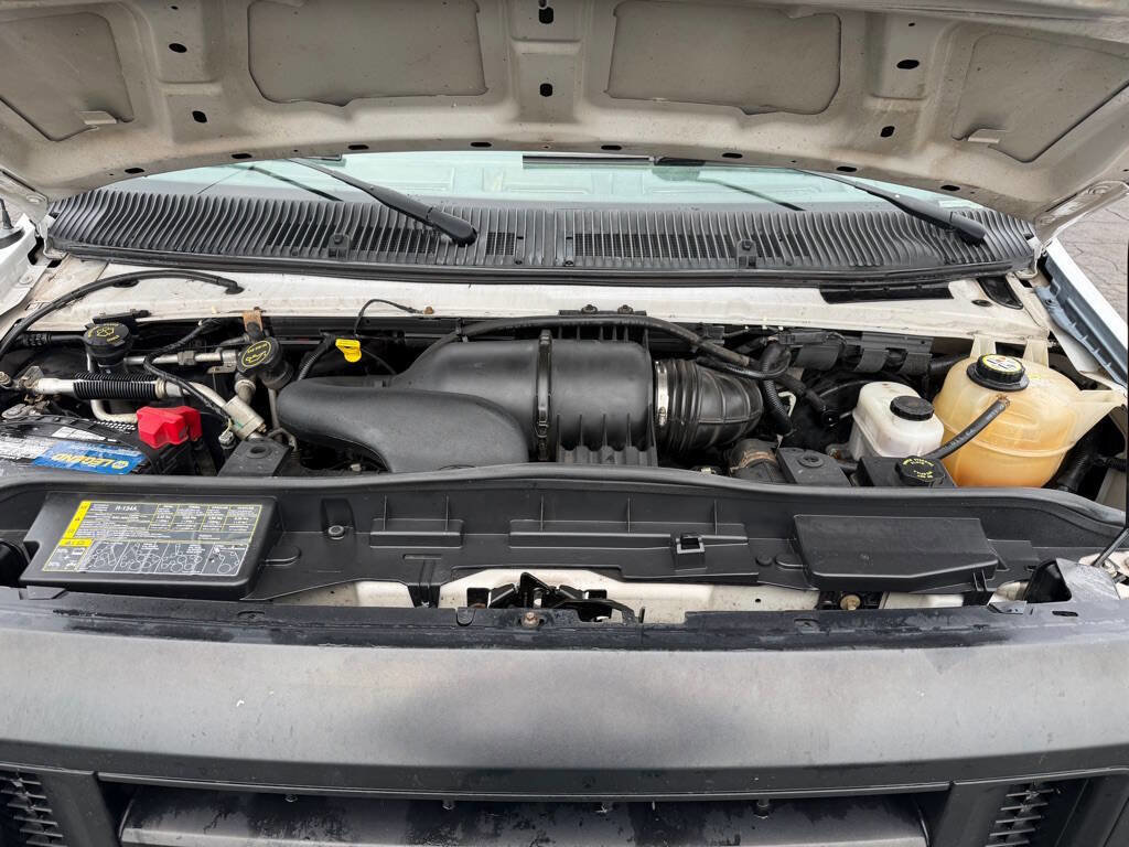 Used 2009 Ford E-350 and Econoline 350 Extended Wagon Super Duty image 20