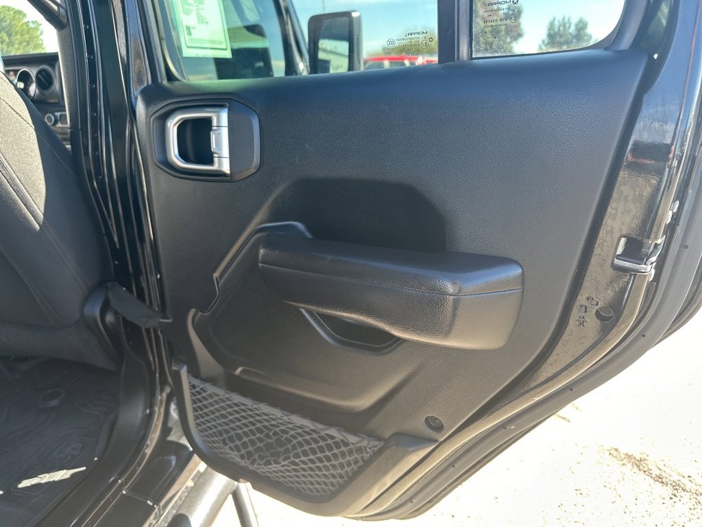 Used 2018 Jeep Wrangler Unlimited Sport S image 22