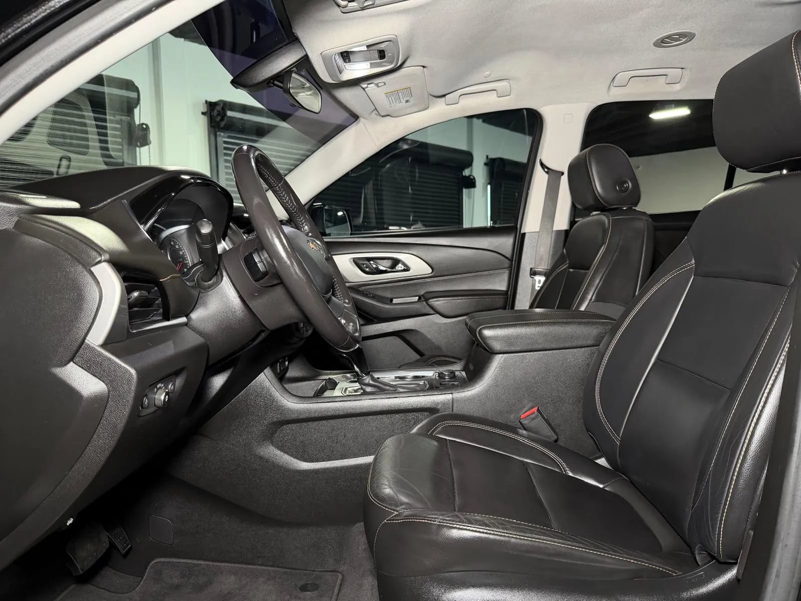Used 2020 Chevrolet Traverse LT w/ LPO, Cargo Package FWD image 31