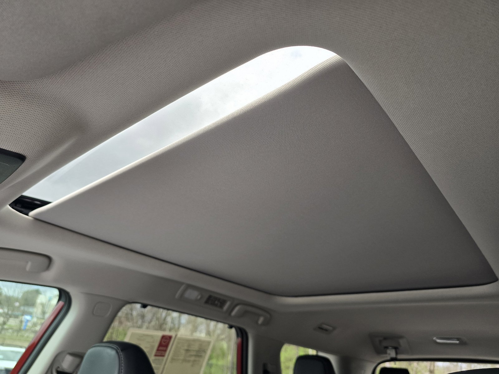 Used 2023 Nissan Pathfinder Platinum image 23