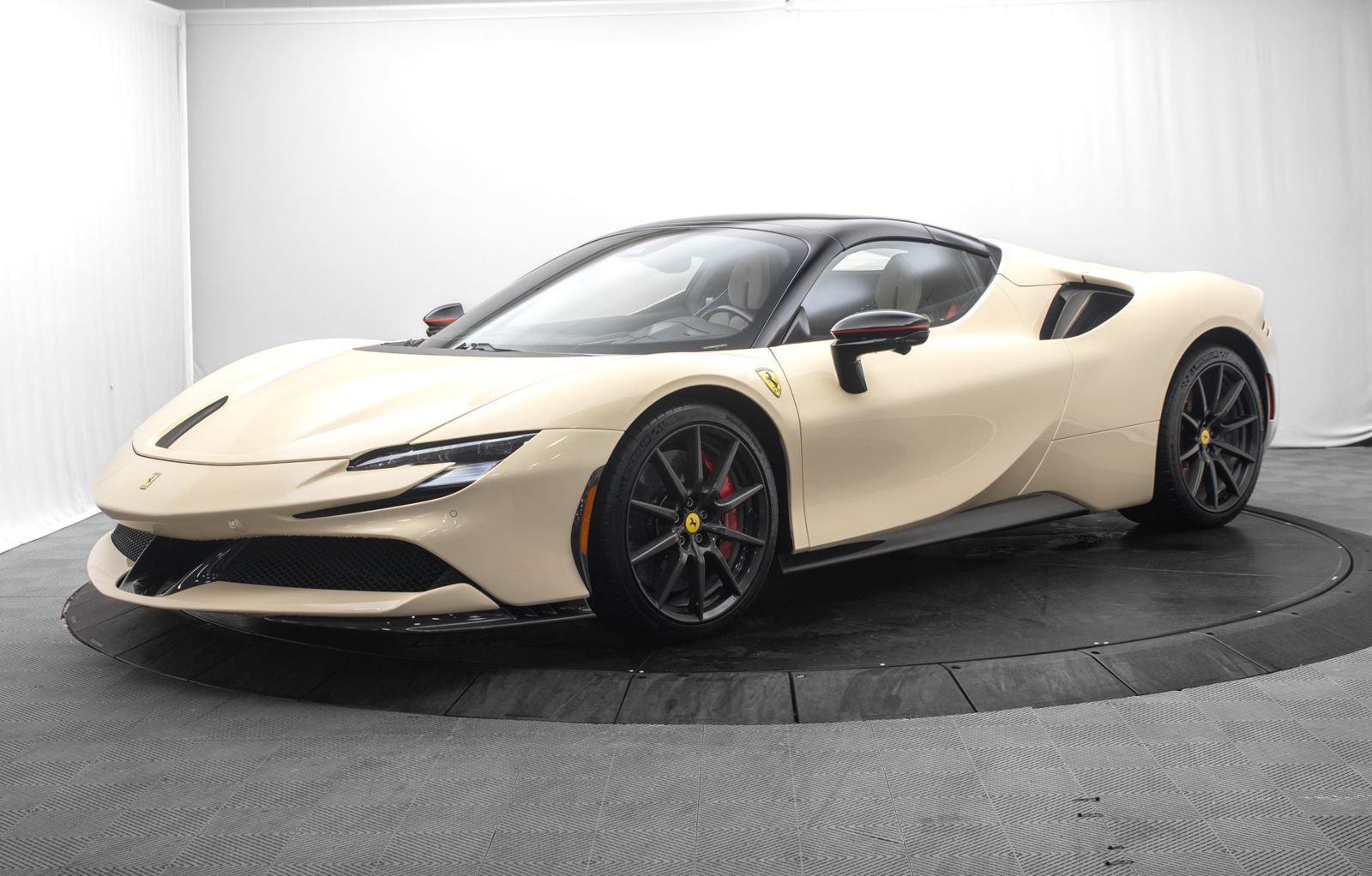 Used 2024 Ferrari SF90 Spider AWD/4WD image 13