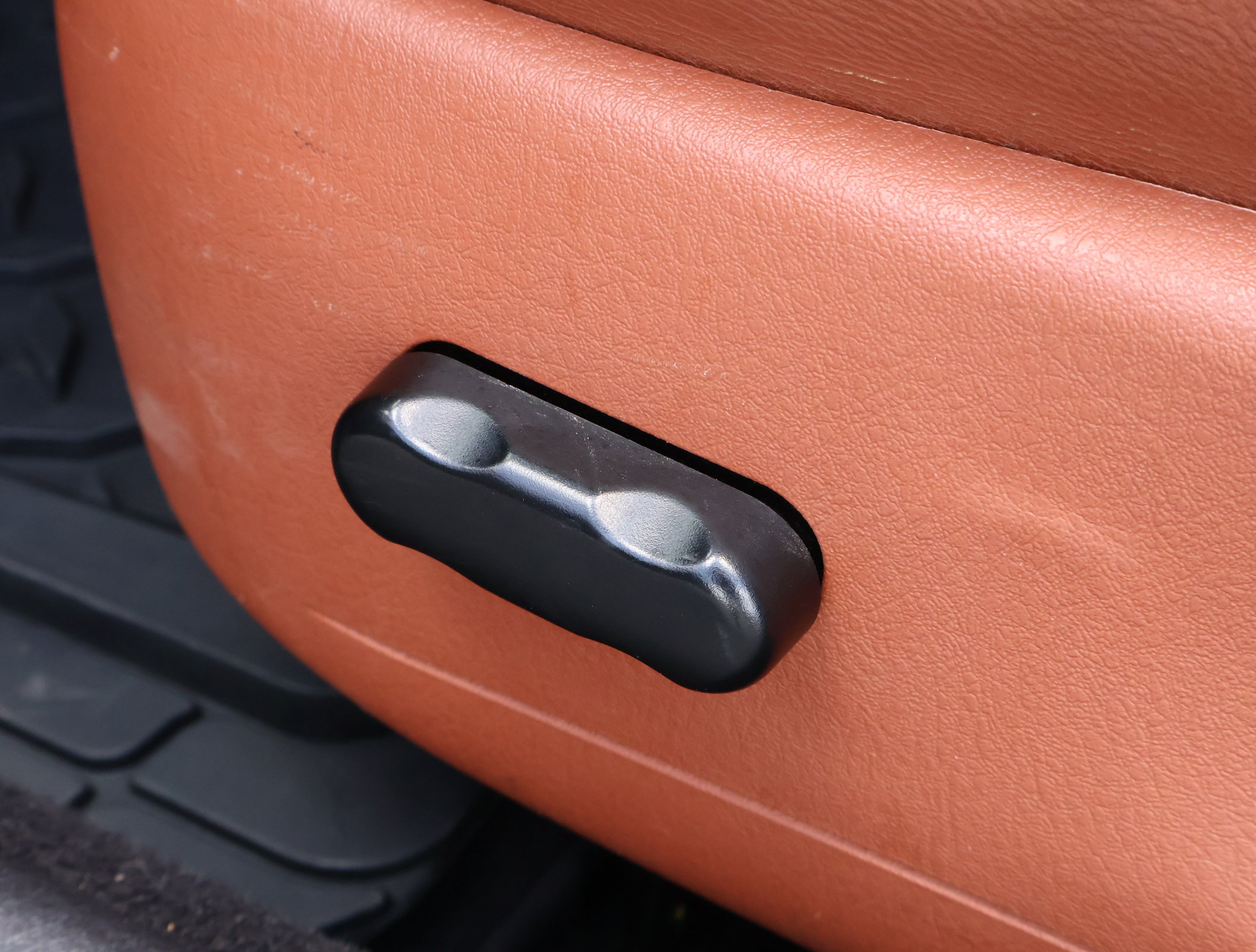 Used 2003 Ford Thunderbird RWD image 8