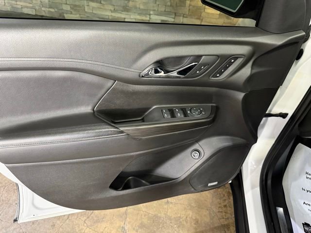 Used 2019 GMC Acadia SLT w/ LPO, Floor Liner Package FWD image 11