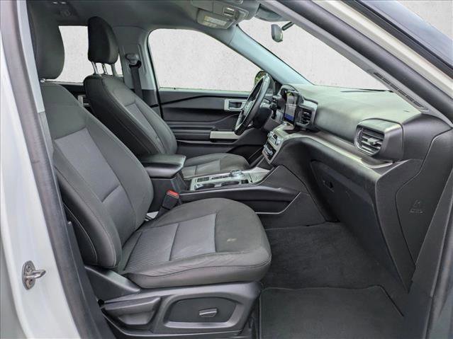 Used 2022 Ford Explorer XLT image 19