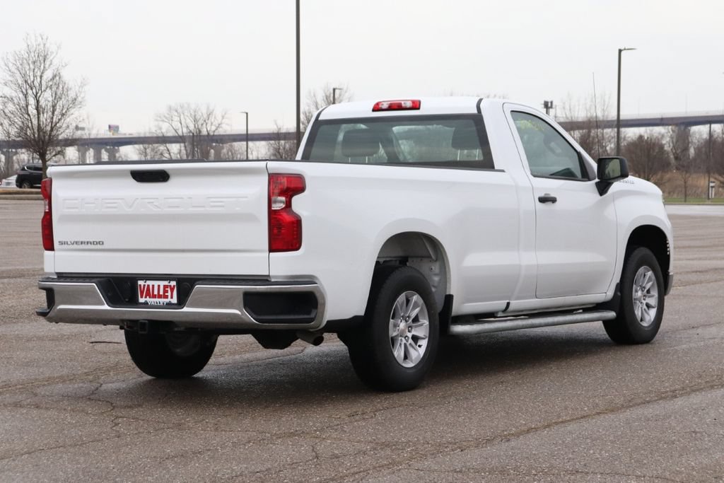 Used 2025 Chevrolet Silverado 1500 W/T RWD image 9