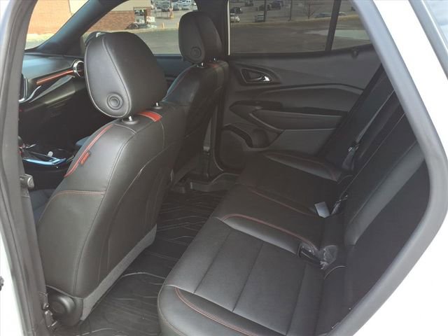 Used 2025 Chevrolet Trax RS w/ Driver Confidence Package image 24