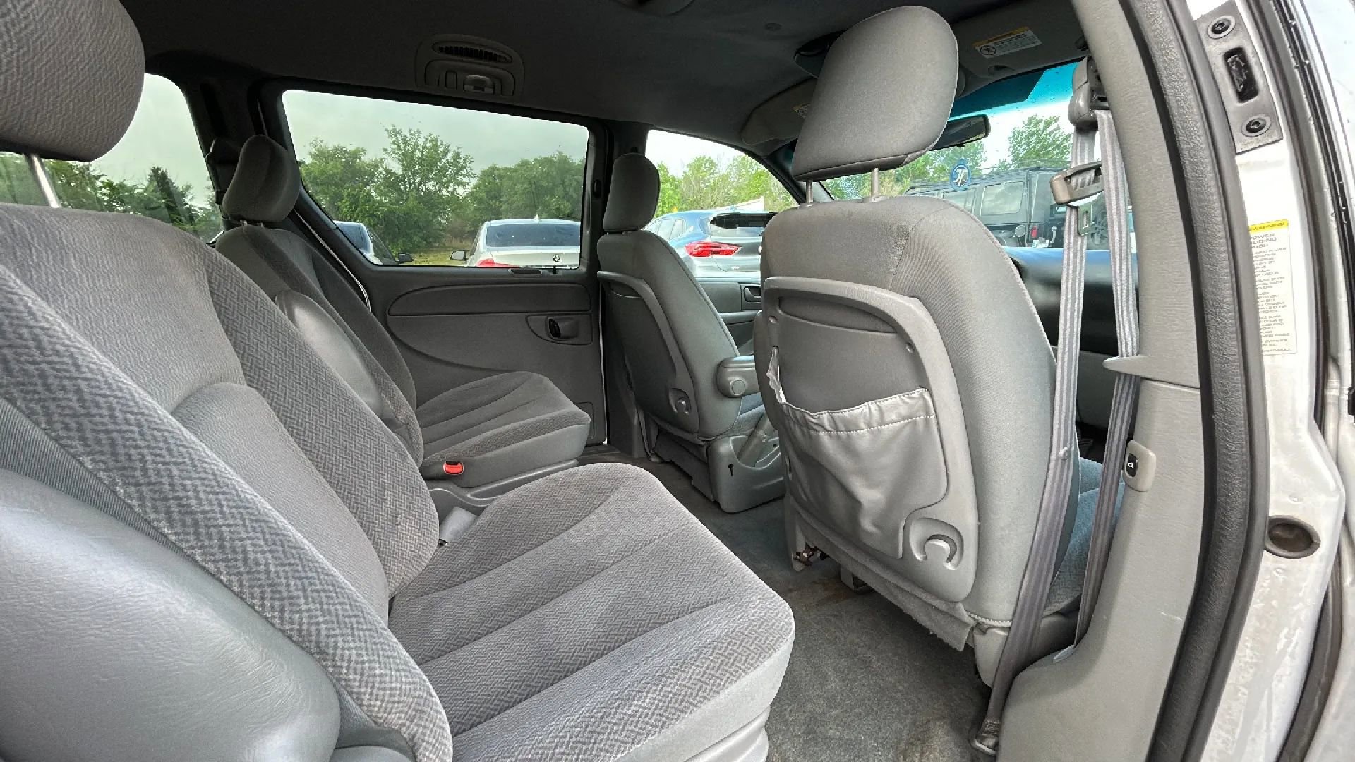 Used 2004 Chrysler Town & Country Touring FWD image 18