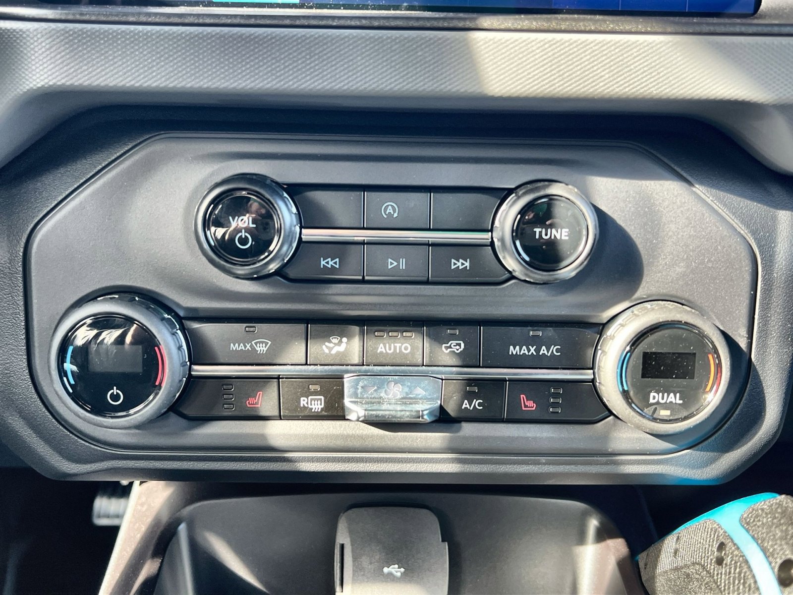 New 2024 Ford Bronco Black Diamond w/ Sasquatch Package image 29