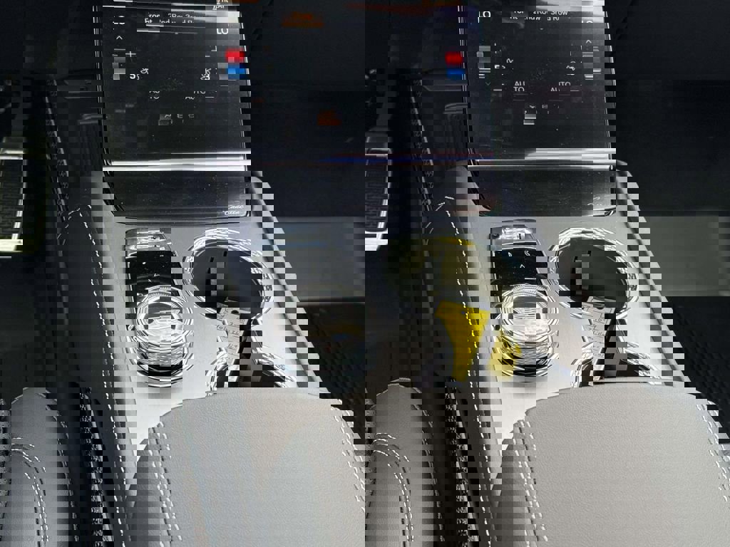 New 2026 Cadillac Vistiq Luxury w/ LPO, Floor Liner Package image 19