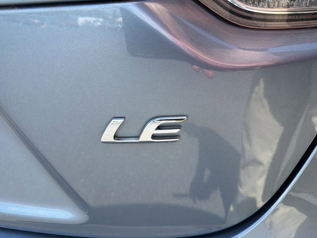 Used 2021 Toyota Corolla LE FWD image 10