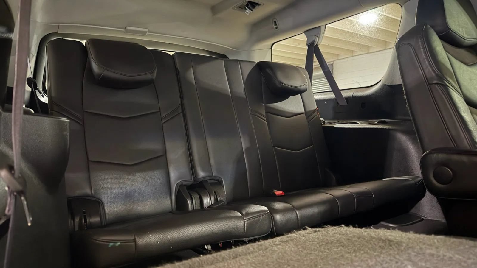 Used 2017 Cadillac Escalade ESV Luxury AWD/4WD image 14