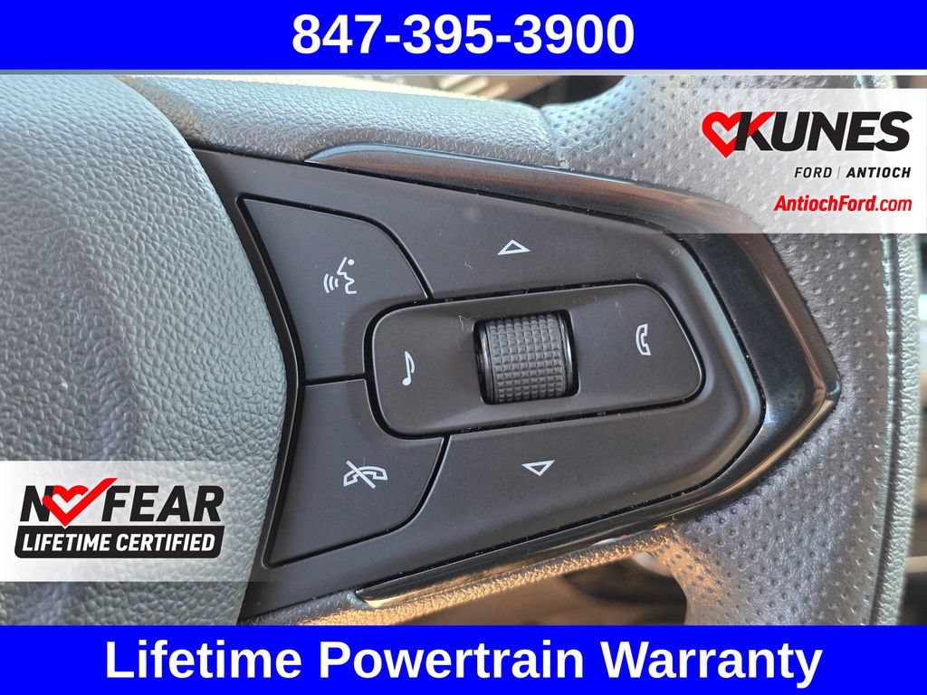 Used 2025 Chevrolet Trax LT FWD image 44