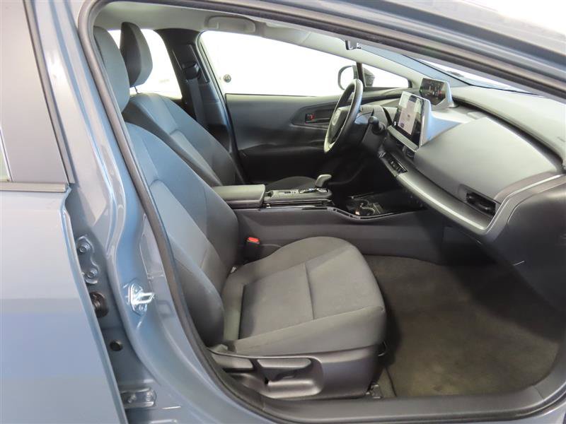 Used 2024 Toyota Prius LE FWD image 33