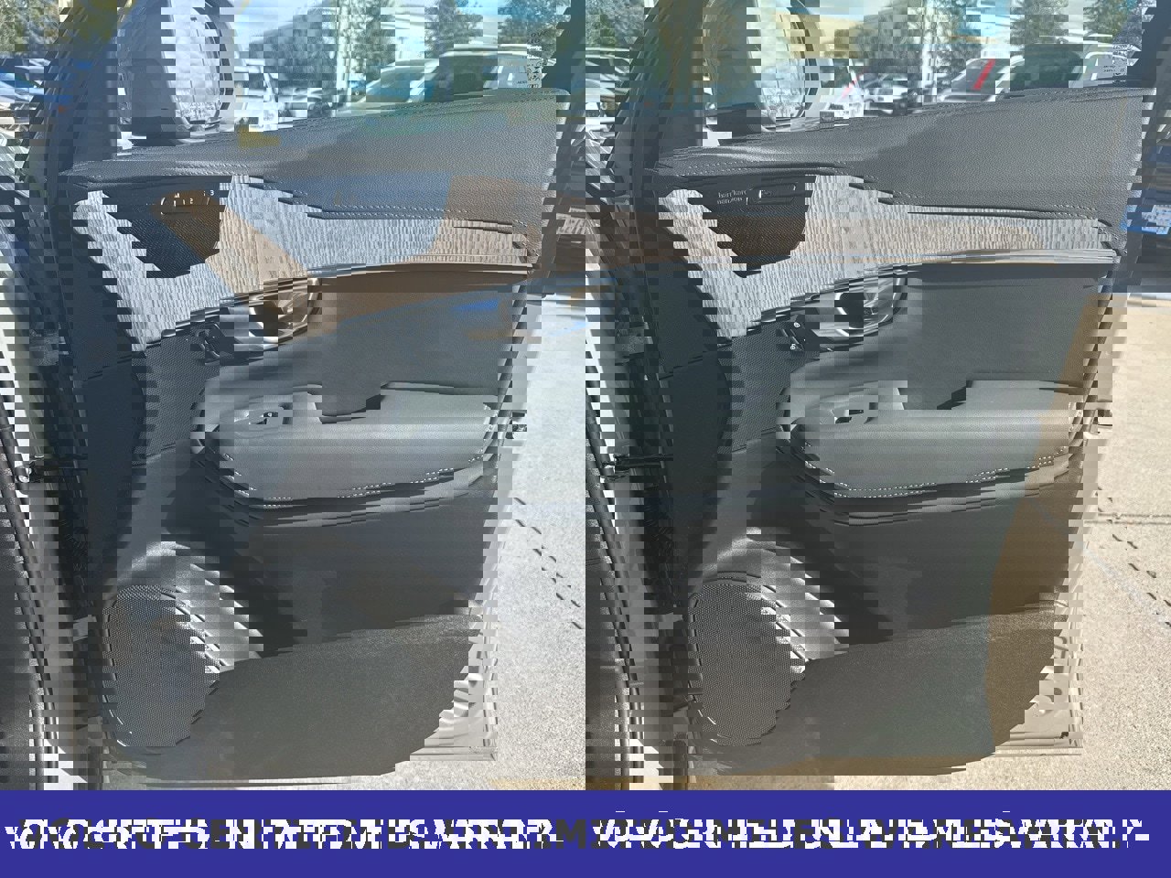 Certified 2024 Volvo XC90 B6 Ultimate image 9