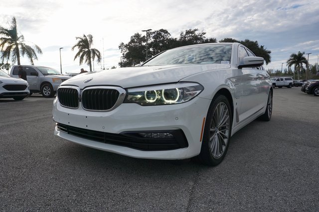 Used 2018 BMW 530e xDrive w/ Premium Package 2 image 9