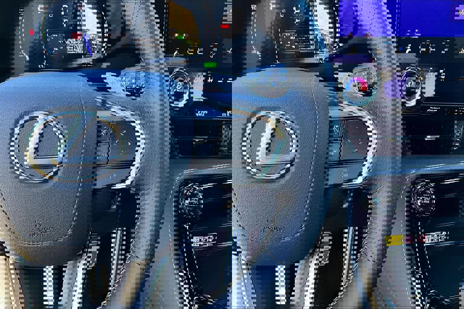 Certified 2026 Lexus NX 450h+ F Sport image 23